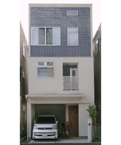 3階建てでもローコスト住宅が成功した、神奈川県の注文住宅の外観画像